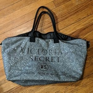 💎Limited Edition Victoria Secret weekender bag
